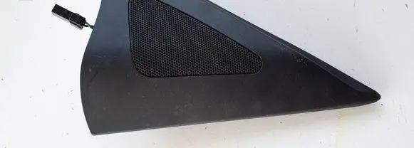 Hyundai Santa Fe Front door glass trim molding 876602B000