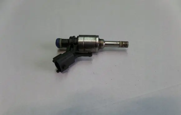 Mini One - Cooper Coupe R56 Fuel injector V752835180