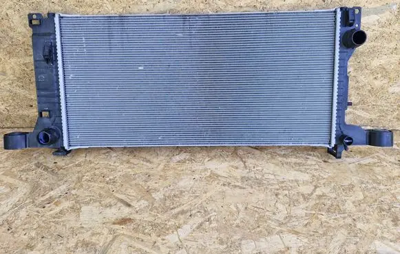 Volvo XC40 Coolant radiator 31461875 32249457