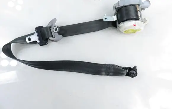 Hyundai i30 Front seatbelt 7P2620P 888102R900