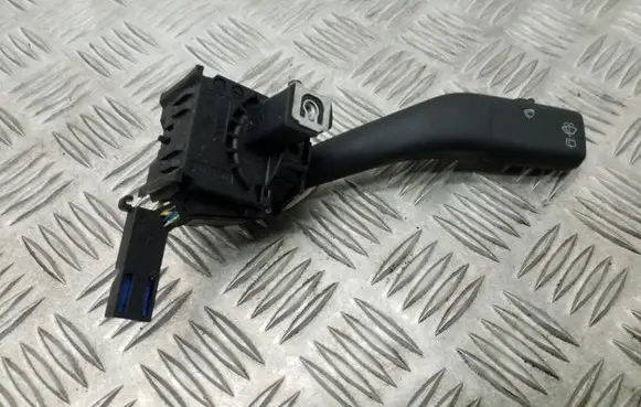 Volkswagen Golf V Wiper control stalk 1K0953519