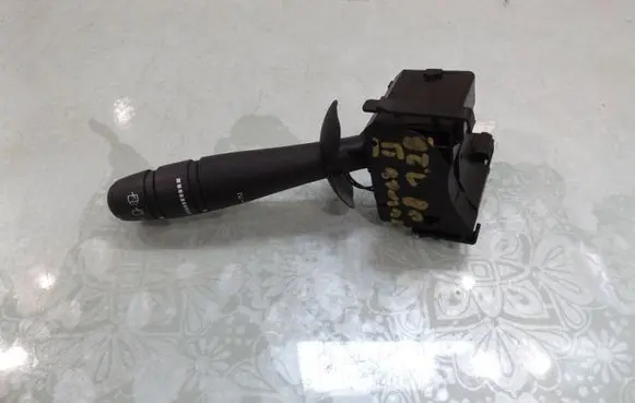 Renault Twingo II Wiper switch 