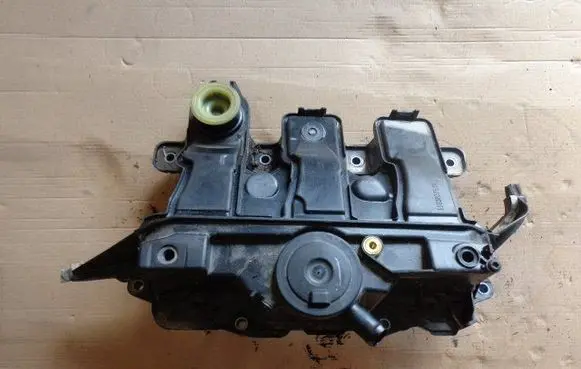 Nissan Qashqai Oil filler cap 