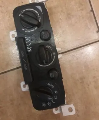 Mazda 323 Climate control unit FBN4Jb Bn4j 1j10