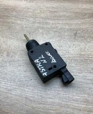 Opel Astra G Central locking motor 90589918 605420