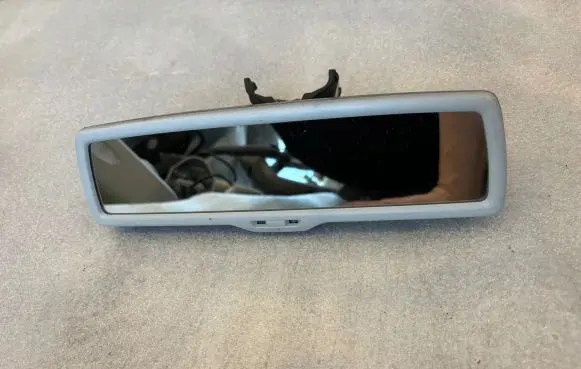 Volkswagen Golf V Rear view mirror (interior) E11015625 1k085711