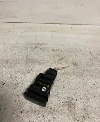 Lexus RX 450H Tailgate/trunk/boot open switch 156935