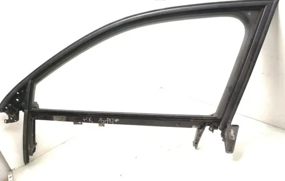 Audi A4 S4 B7 8E 8H Front door window/glass frame 8E0837629