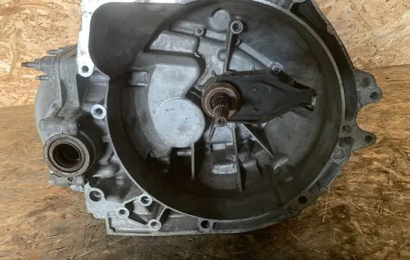 Opel Vivaro Manual 6 speed gearbox 20MB46 1569609