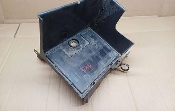 Battery tray