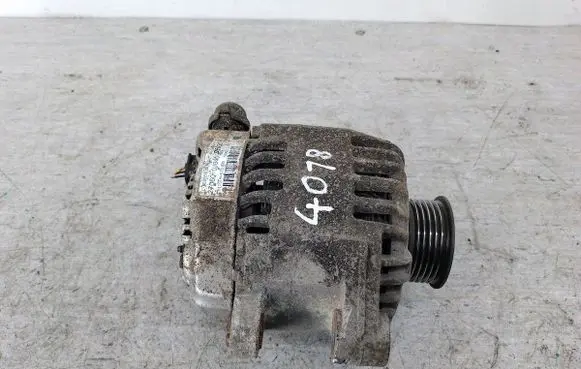 Toyota Yaris Generator/alternator 27060-0J040