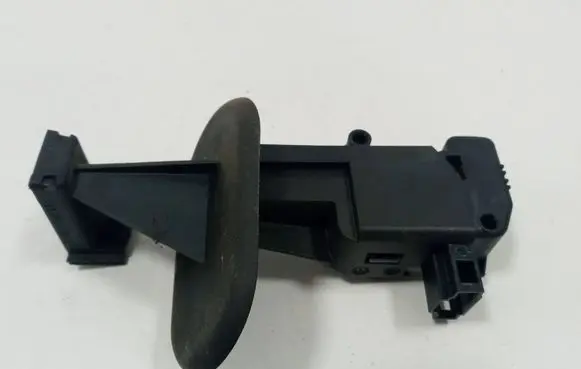 Volvo XC60 Fuel tank cap lock 86113136