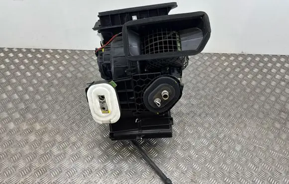 Dacia Duster II Interior heater climate box assembly 272707351R