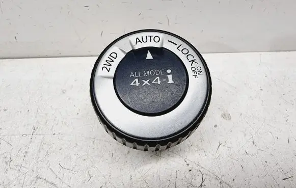 Multifunctional control switch/knob