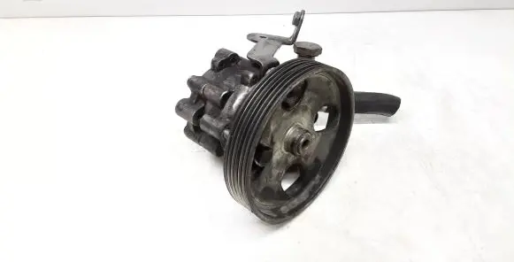 Citroen C5 Power steering pump 9696405380