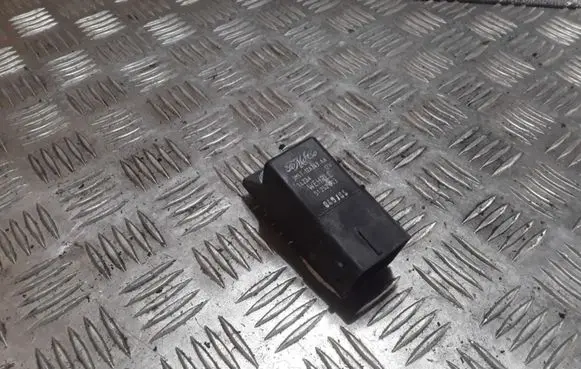 Ford Fiesta Glow plug pre-heat relay 3M5T12A343AA 51252003