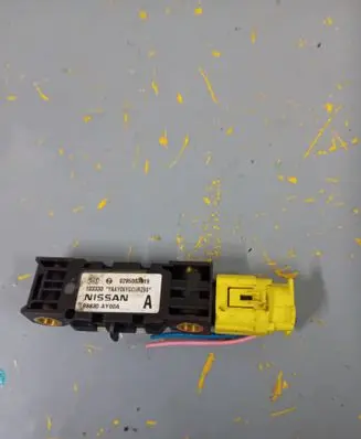 Nissan Note (E11) Airbag deployment crash/impact sensor 98830AY00A