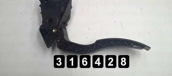 Renault Captur Accelerator throttle pedal 180223454R