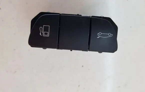 Peugeot 508 Tailgate/boot open switch button 96661584XT