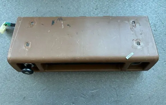 Nissan Patrol 160 Dash center air vent grill 68911C6000