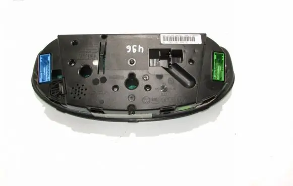 Volkswagen PASSAT B5 Speedometer (instrument cluster) 3B0919881P