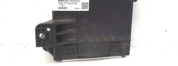 Toyota Avensis T270 Other control units/modules 88650-05242