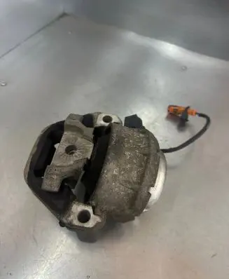 Audi A6 S6 C7 4G Engine mount bracket 65590