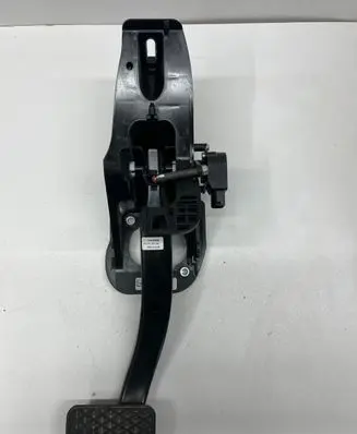BMW 3 G20 G21 Brake pedal 687311905