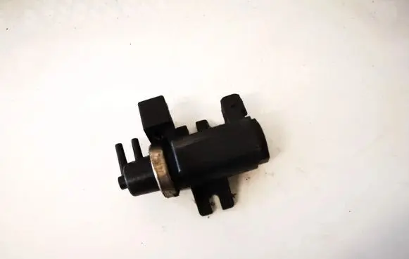BMW 5 E39 Turbo solenoid valve 72279600 7.22796.00