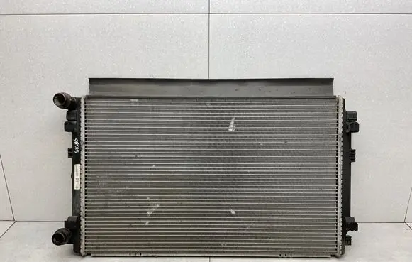 Skoda Superb B8 (3V) Coolant radiator 5Q0121251GD