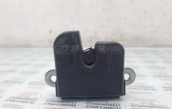 Volkswagen Touran I Tailgate/trunk/boot lock/catch/latch 1T0827505G