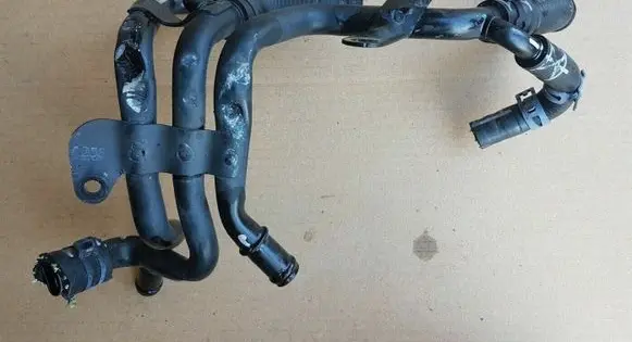 Audi A3 S3 8V Engine coolant pipe/hose 04L121064AC 04L121058H