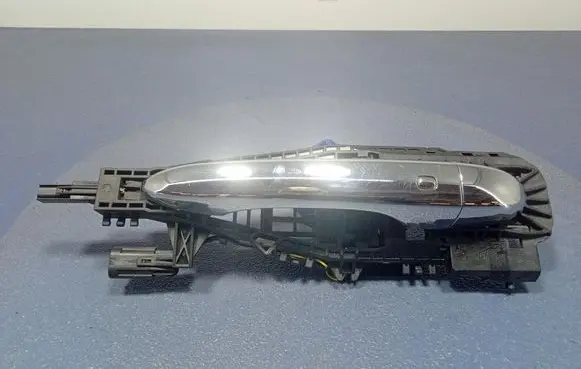 Rear door exterior handle