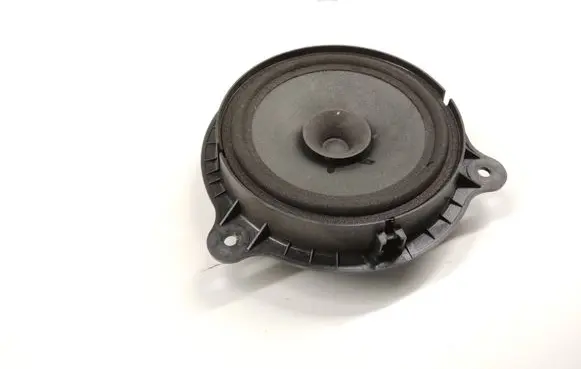 Nissan NV400 Front door speaker