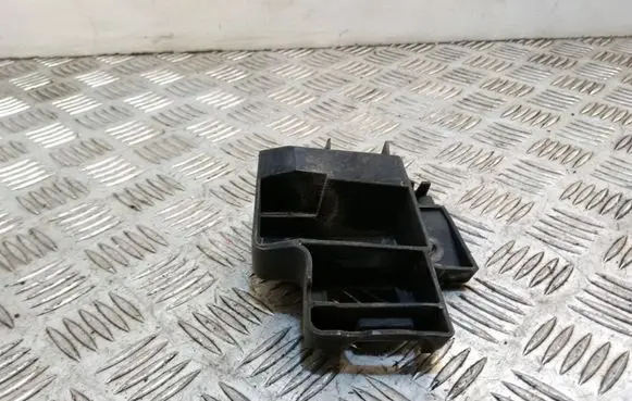 Volkswagen Golf VI Rear bumper mounting bracket 5K6807393A