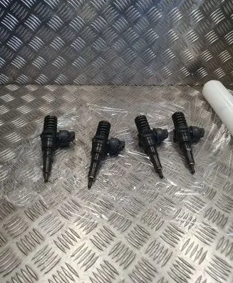 Audi A6 S6 C5 4B Fuel injectors set 038130073AR 0414720214
