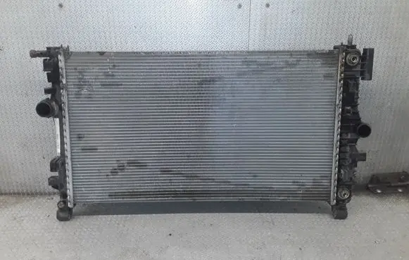 Opel Insignia A Coolant radiator 13241724