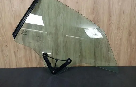 Mercedes-Benz E C207 W207 Front vent window/glass (coupe) 