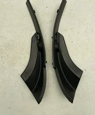 Mazda 2 Windshield trim D65151PC1