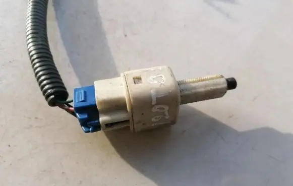 Toyota Corolla Verso AR10 Brake pedal sensor switch