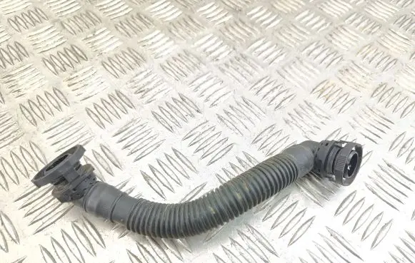 Volkswagen Passat Alltrack Breather hose/pipe 03L103493AE