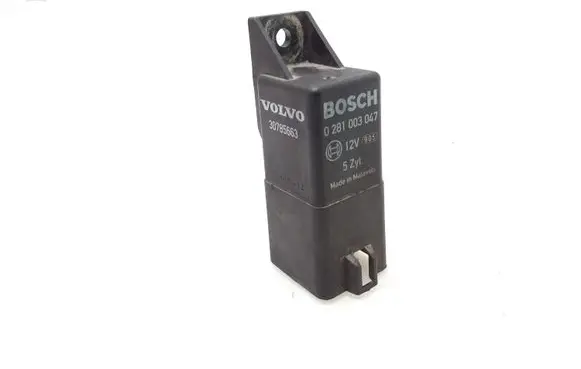 Volvo XC60 Glow plug pre-heat relay 30785663 0281003047
