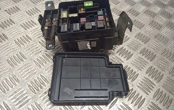 Honda Civic Fuse box cover 