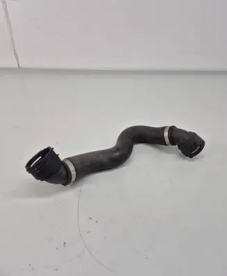 Mercedes-Benz C W205 Engine coolant pipe/hose 