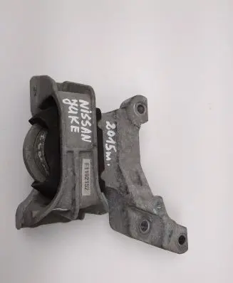 Nissan Juke I F15 Engine mount bracket F1192152