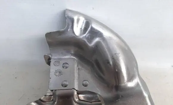 BMW M5 F90 Heat shield in engine bay 8469191 5B4A543 11658469191