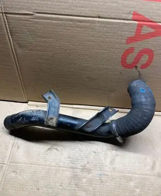 Chrysler Grand Voyager III Intercooler pipe mounting bracket 046125312AB