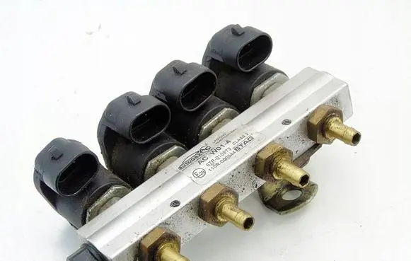 Mazda Tribute Fuel main line pipe ACW01-4