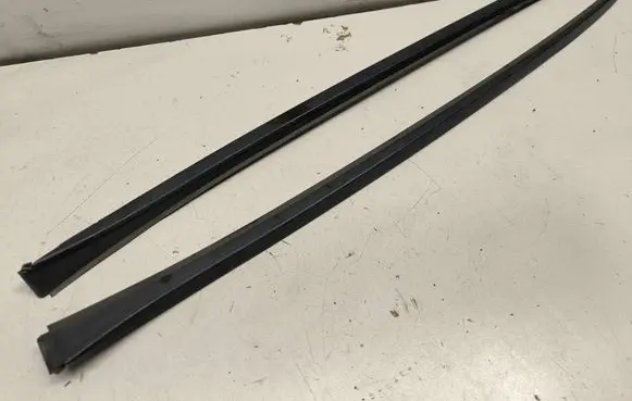KIA Sorento Windshield trim 86131C5000 86132C5000