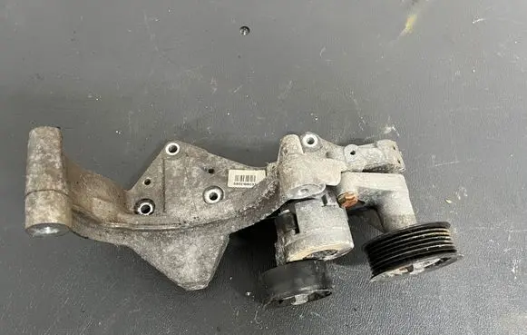 Iveco Daily 6th gen Generator/alternator bracket 5802166033